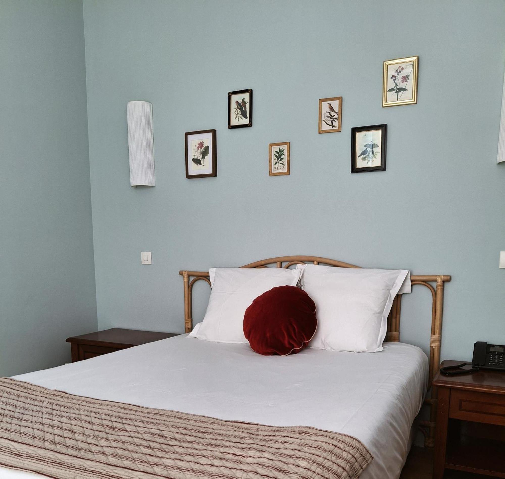 Hostellerie Du Lys Lamorlaye Esterno foto