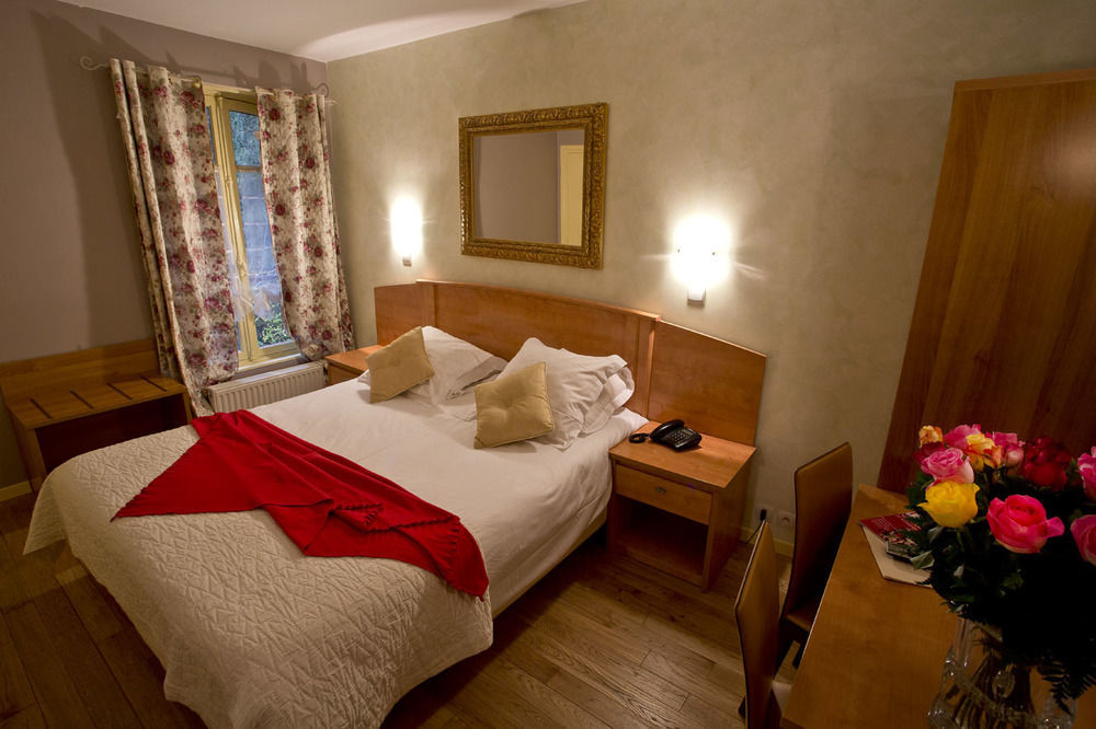 Hostellerie Du Lys Lamorlaye Esterno foto