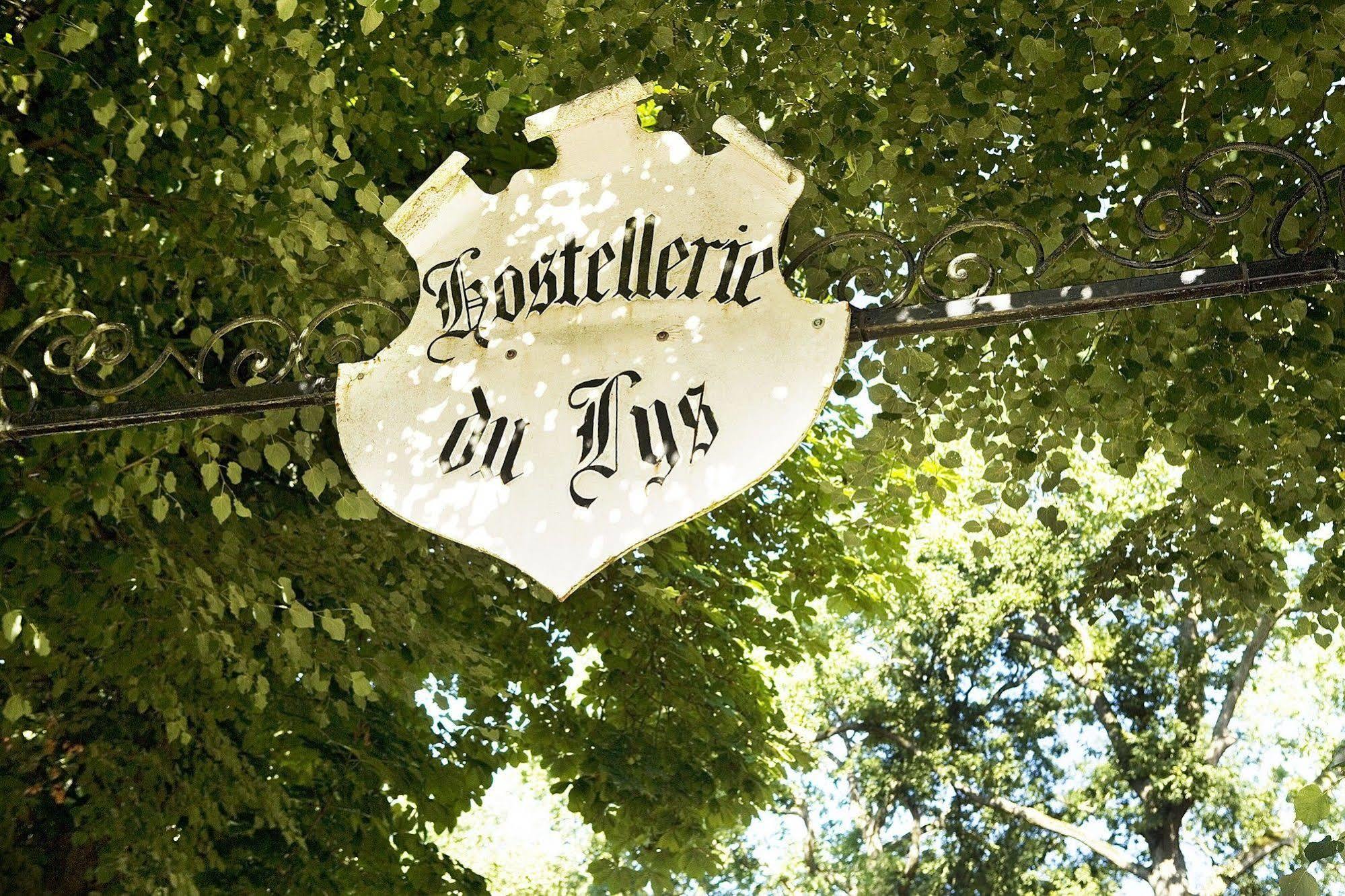 Hostellerie Du Lys Lamorlaye Esterno foto