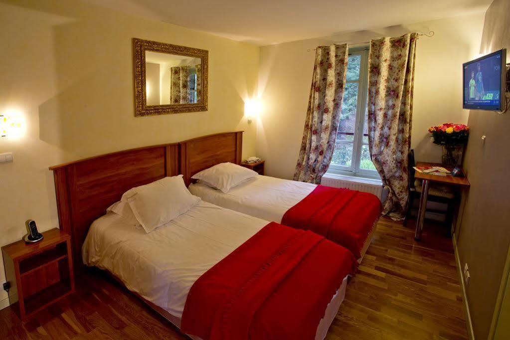 Hostellerie Du Lys Lamorlaye Esterno foto